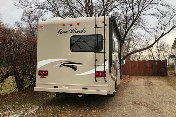 John's Thor Motor Coach Four Winds 22E