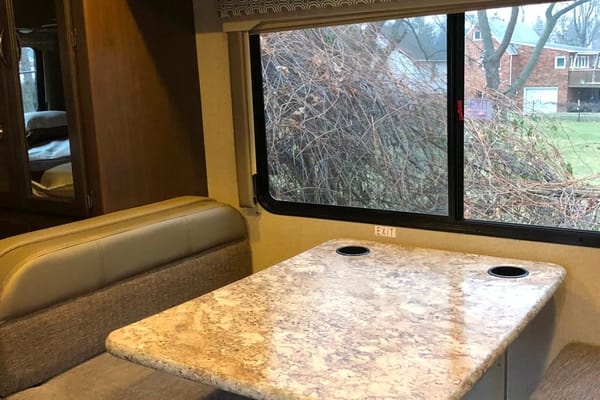 John's Thor Motor Coach Four Winds 22E
