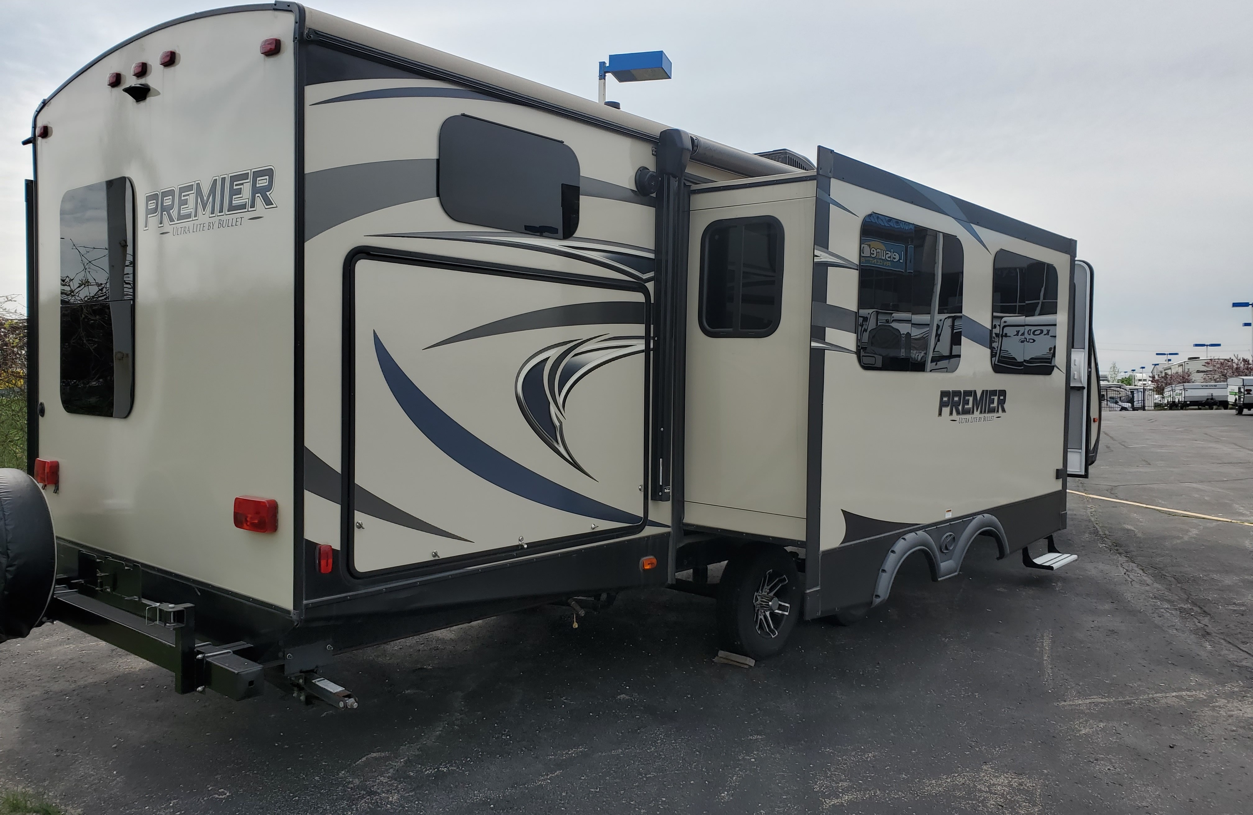 Chris's Keystone Bullet Premier 31BKPR Travel Trailer