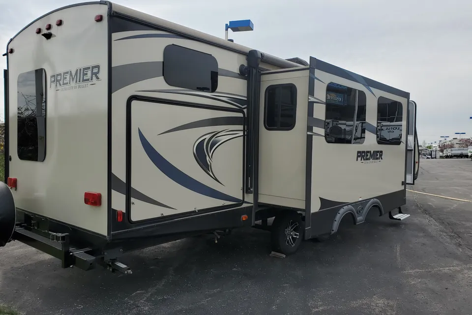 Chris's Keystone Bullet Premier 31BKPR Travel Trailer