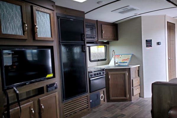 Chris's Keystone Bullet Premier 31BKPR Travel Trailer