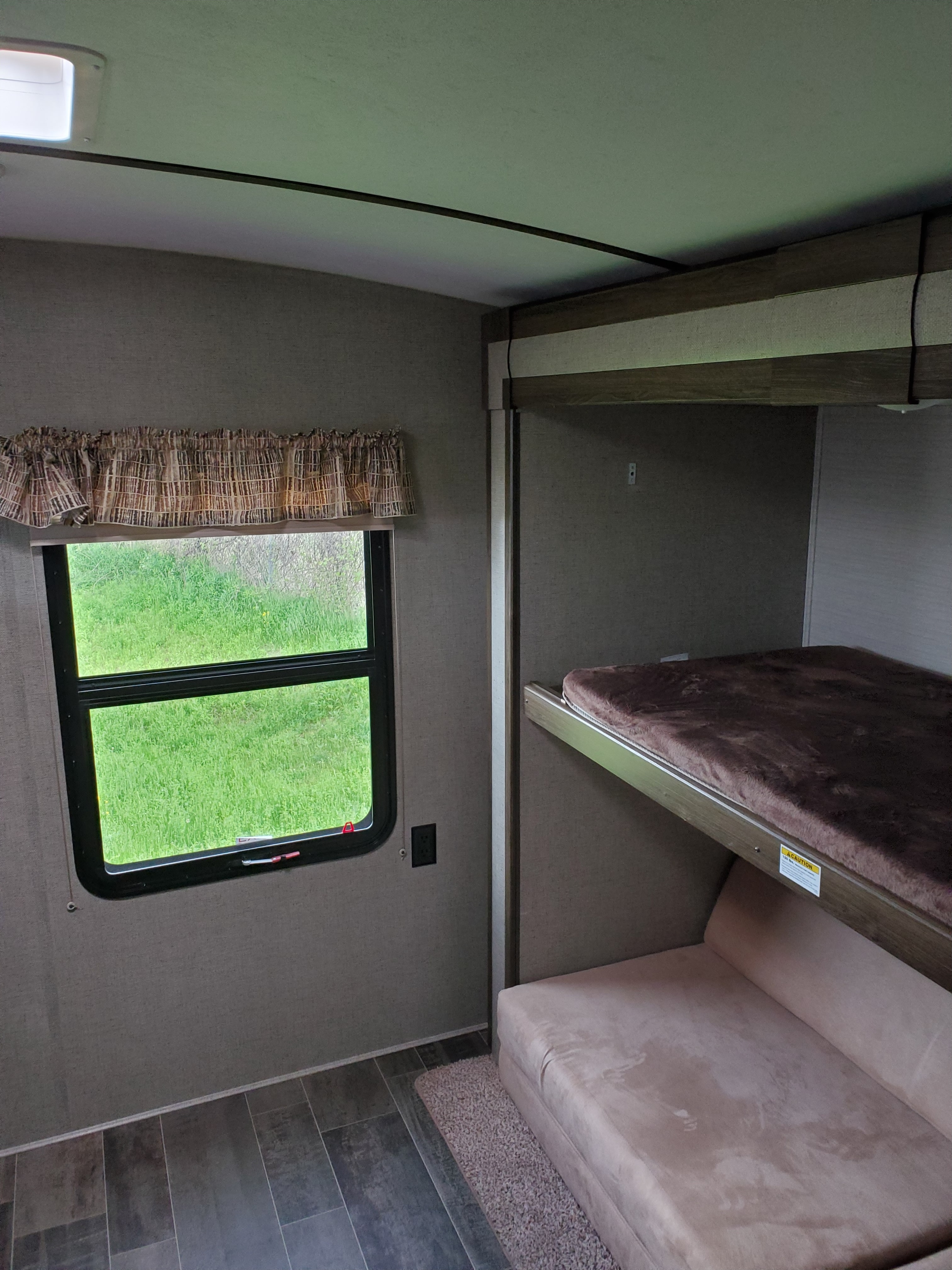 Chris's Keystone Bullet Premier 31BKPR Travel Trailer