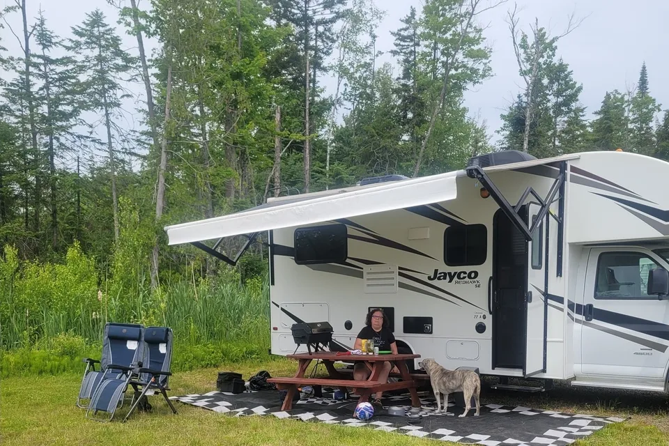 Sylvain Lee Ling Jayco Redhawk se Classe C