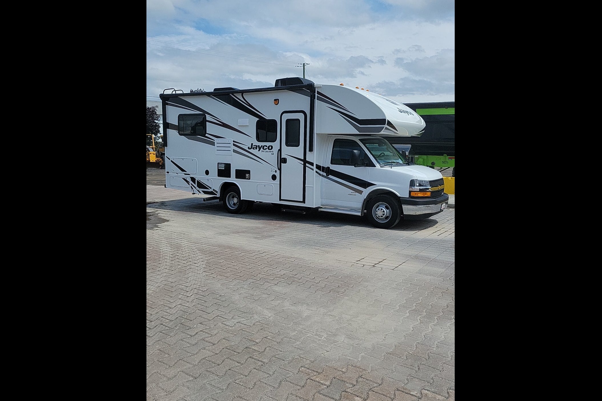 Sylvain Lee Ling Jayco Redhawk se Classe C