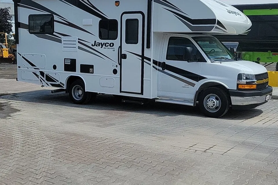 Sylvain Lee Ling Jayco Redhawk se Classe C