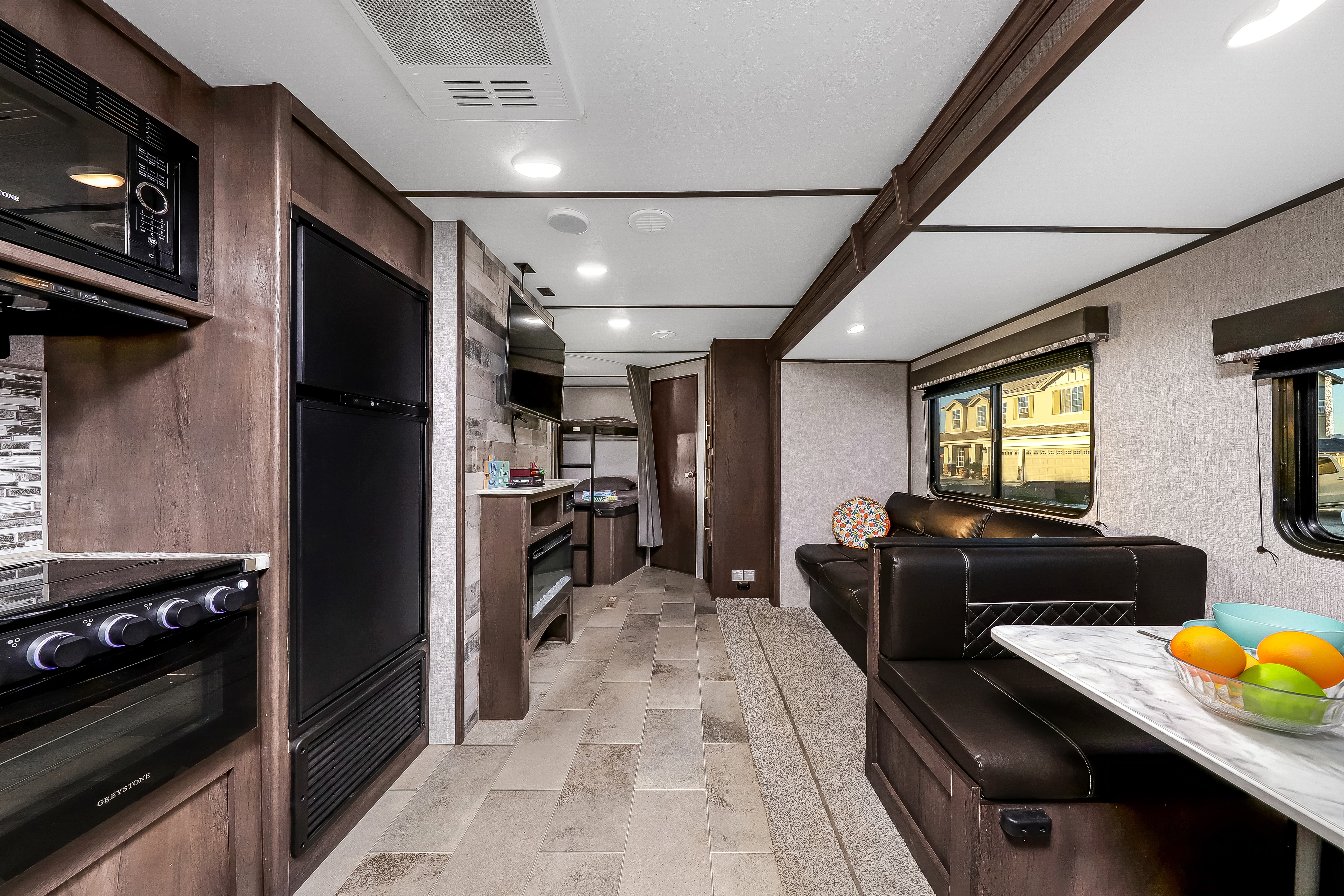 Rv Rentals Way of Life's Dutchmen Coleman Lantern 285BH Travel Trailer LC2