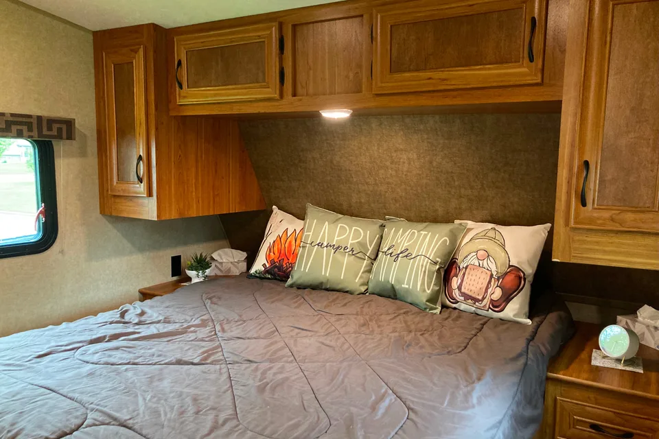 Lidia’s StarCraft fifth wheel