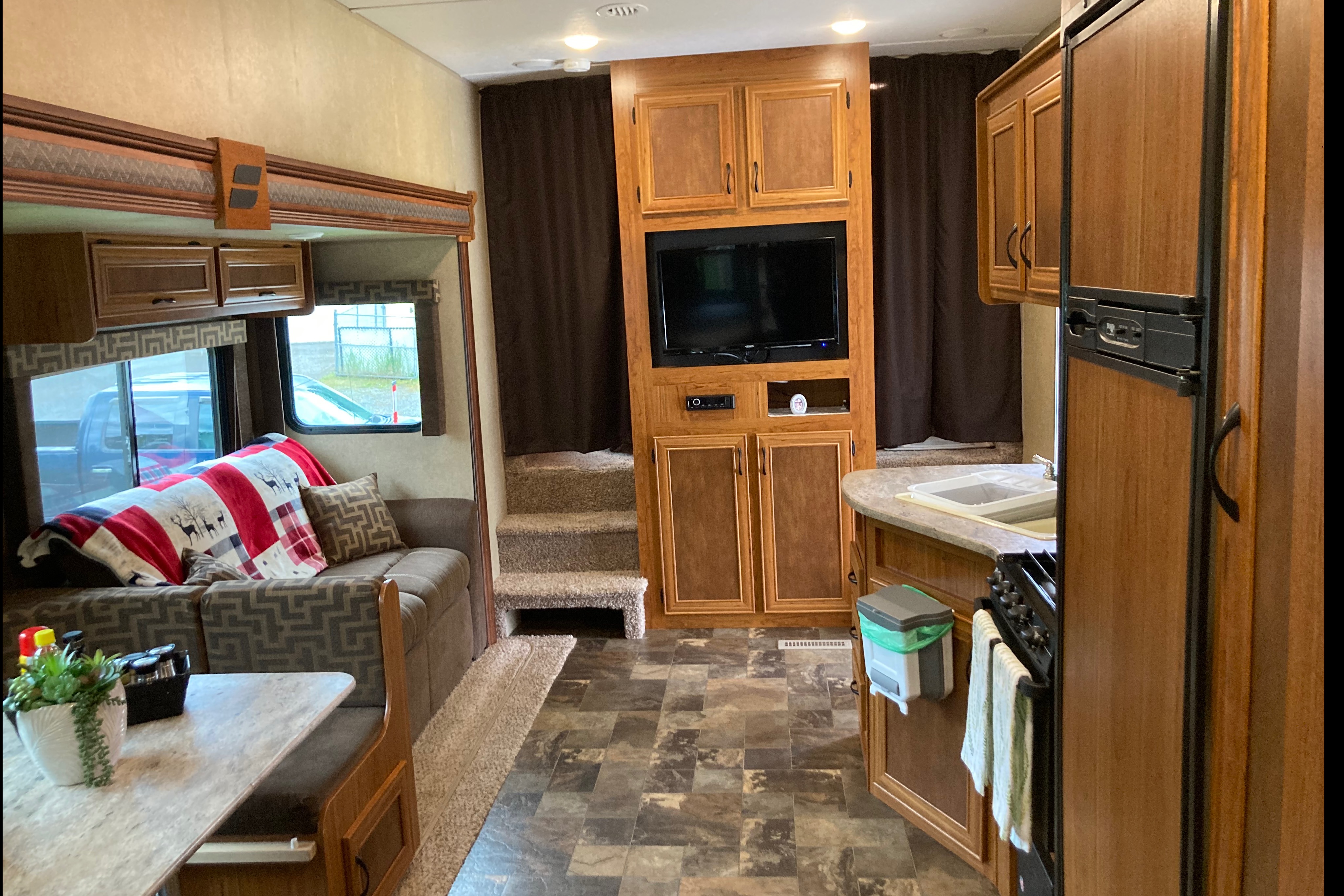Lidia’s StarCraft fifth wheel