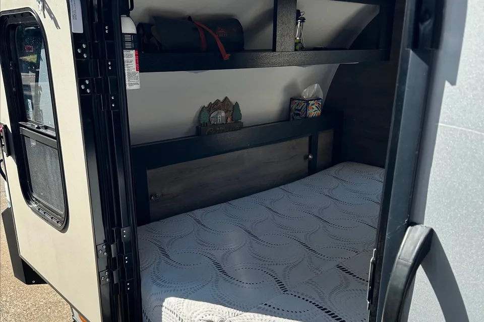 William's Braxton Creek Bushwhacker 10FB Travel Trailer