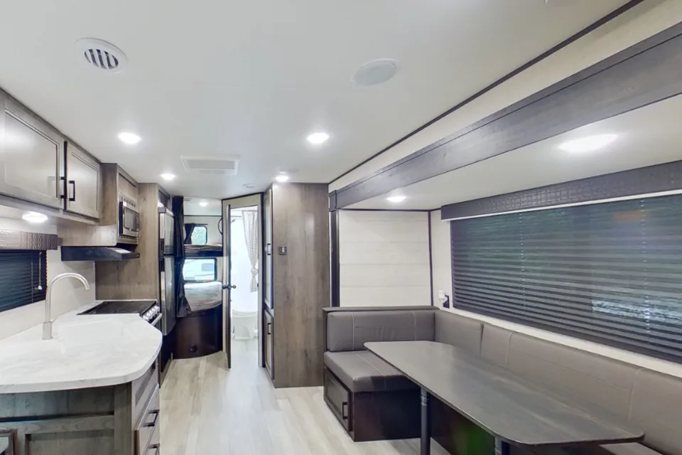 Coonhound RV Jayco 242 BHS Travel Trailer
