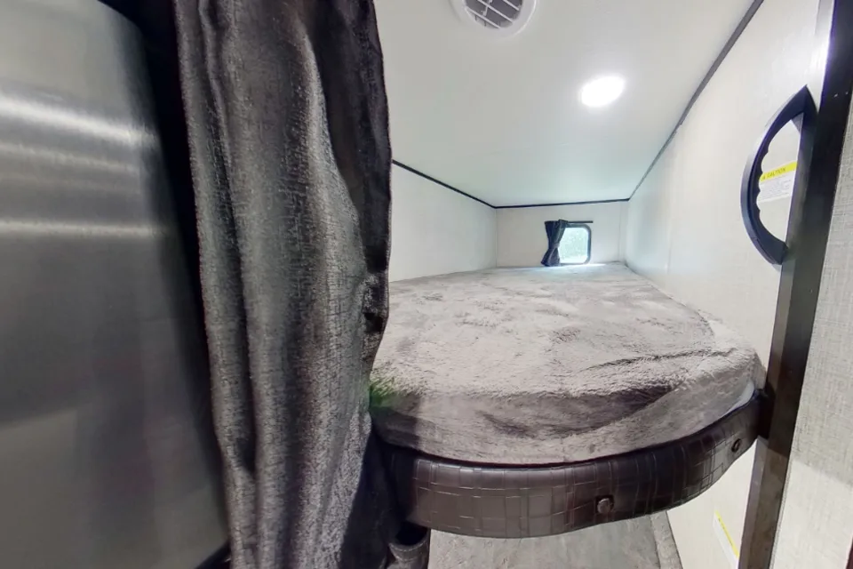 Coonhound RV Jayco 242 BHS Travel Trailer