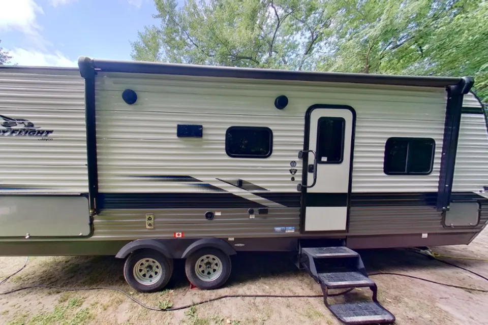Coonhound RV Jayco 242 BHS Travel Trailer