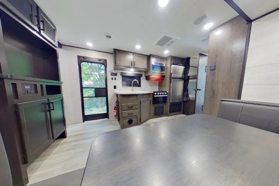 Coonhound RV Jayco 242 BHS Travel Trailer