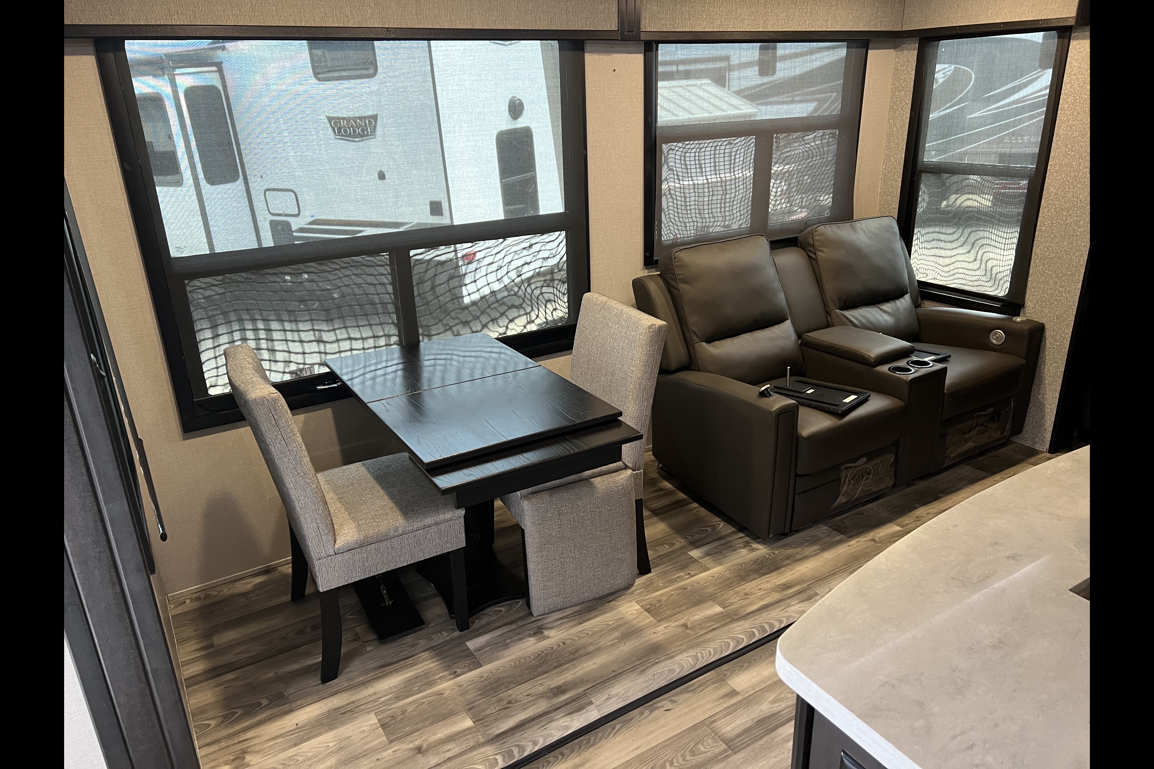 Zach Open RangeRV 371mbh Fifth Wheel