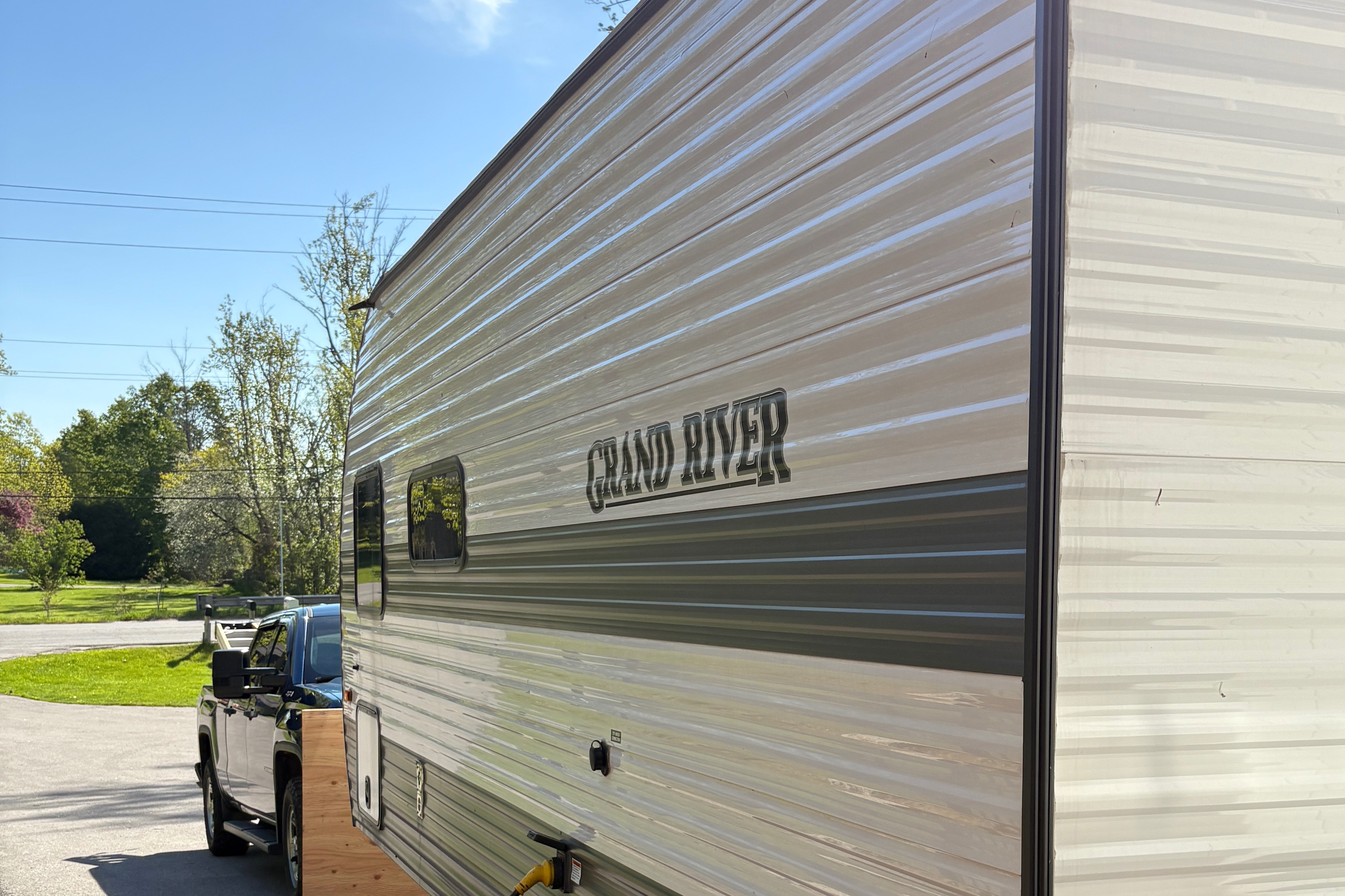 Robert's Gulf Stream Grand River Travel Trailer