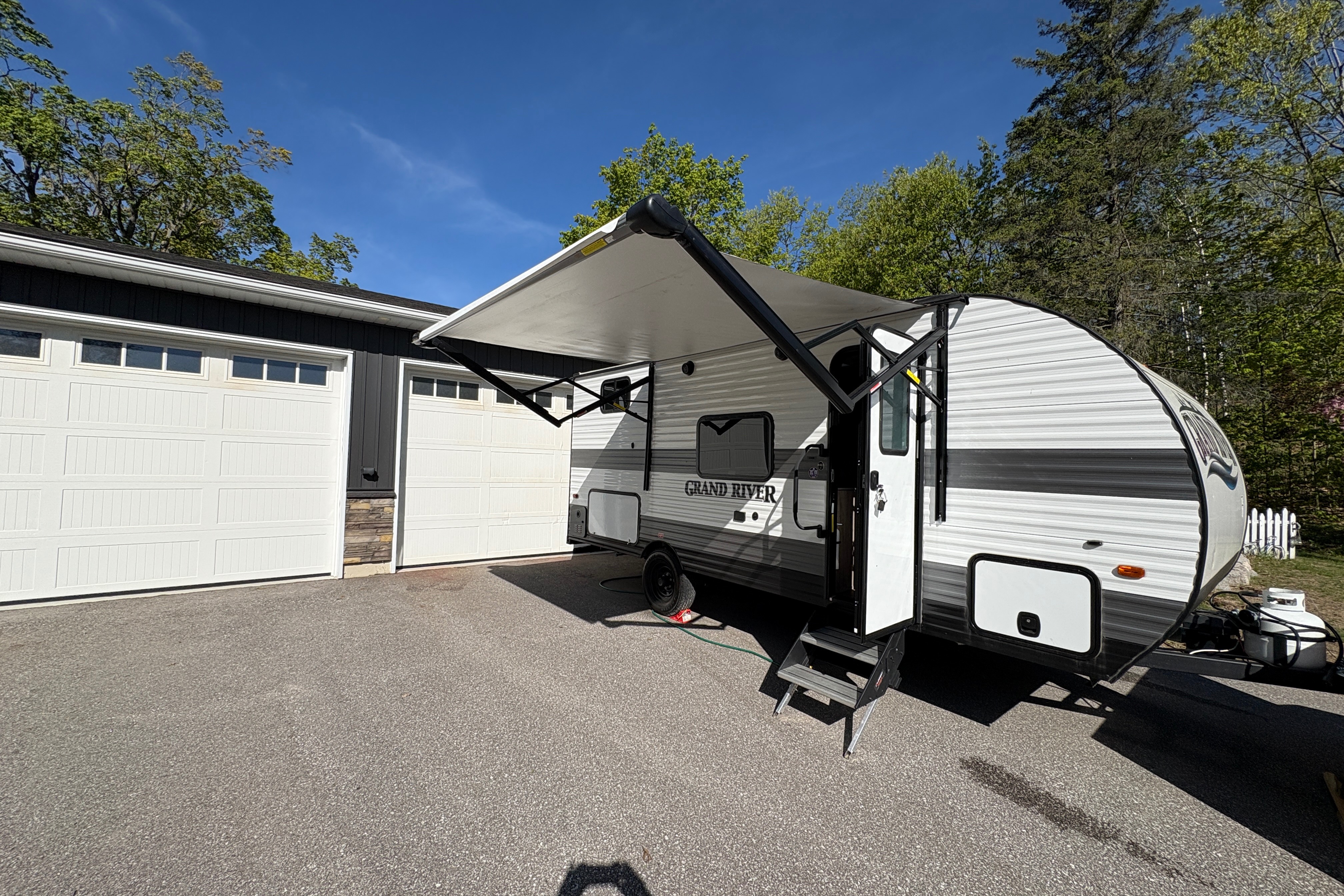 Robert's Gulf Stream Grand River Travel Trailer