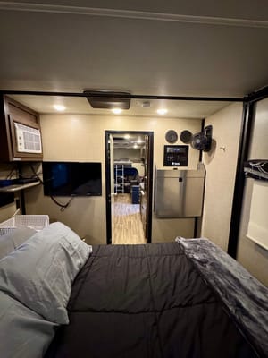 NYK Adventure Bus Thor Motor Coach Outlaw 29J Class C