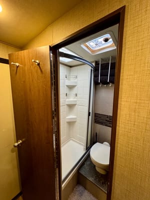 NYK Adventure Bus Thor Motor Coach Outlaw 29J Class C