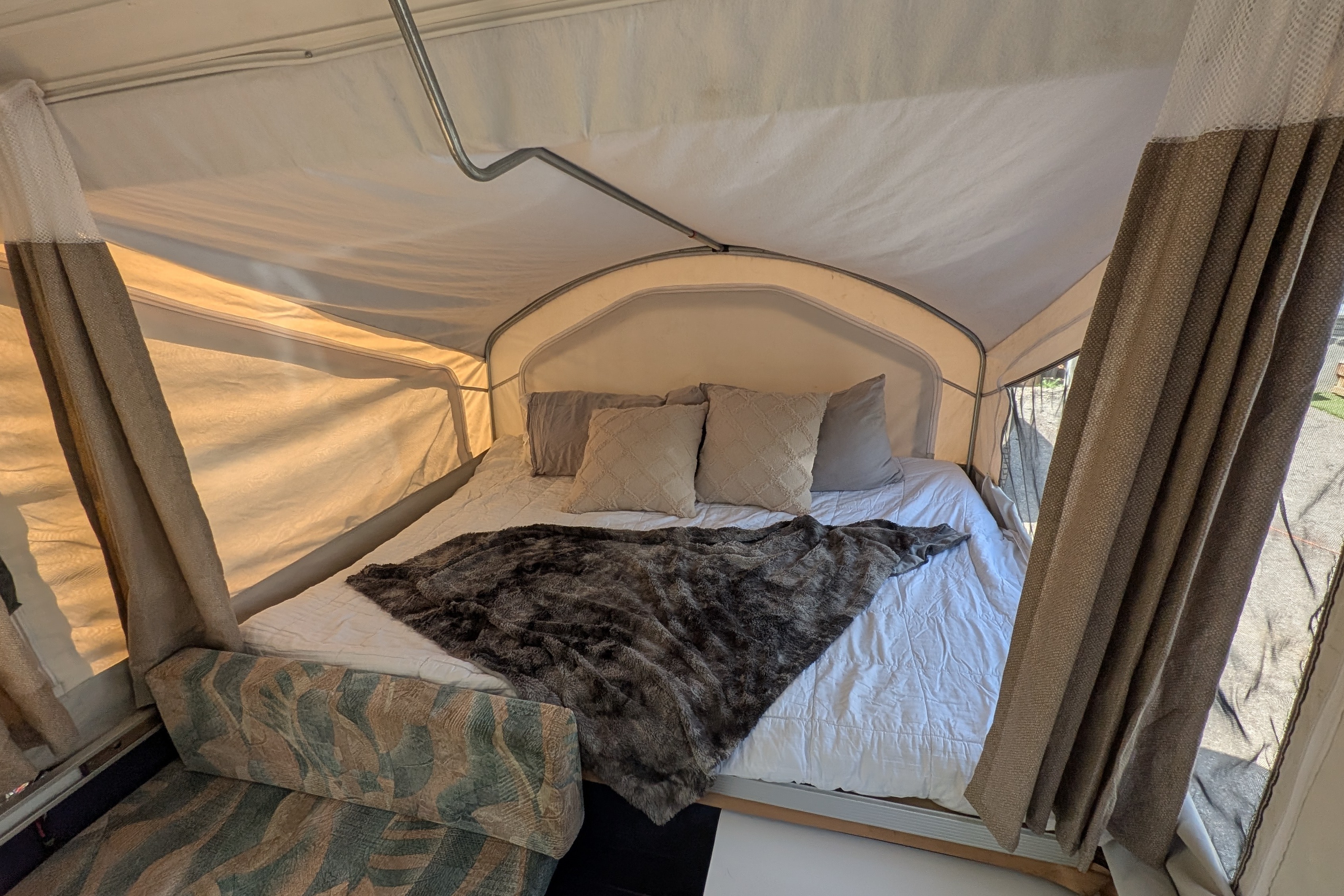 Le Folding Shelter 