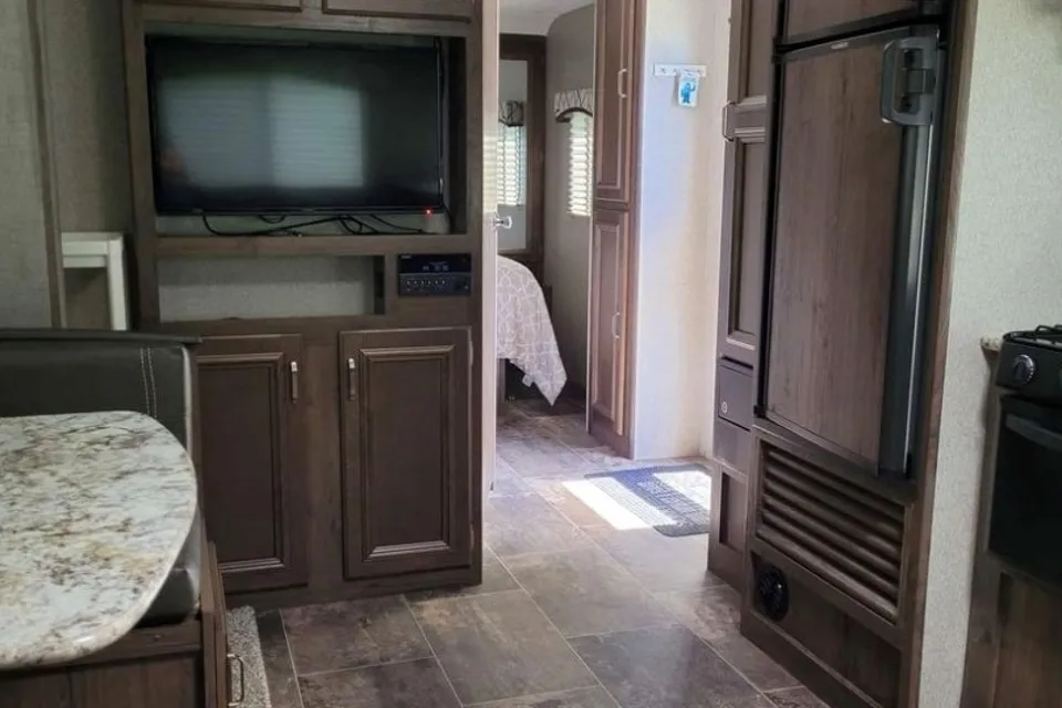Art's Keystone Passport Grand Touring Ultra Lite Travel Trailer