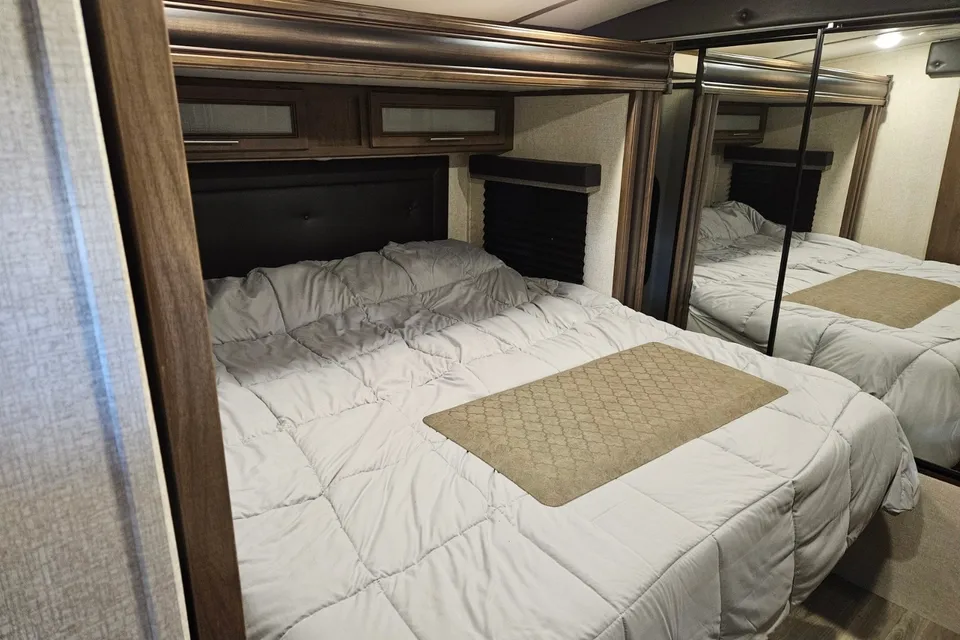Danny's Keystone Cougar 32 RLI Travel Trailer