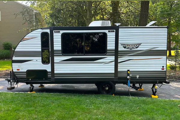 Downtime RV - Brand New & Easy to Tow