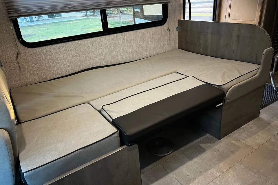 The Lander | Spacious Family Adventure RV!