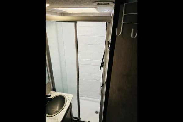 The Lander | Spacious Family Adventure RV!