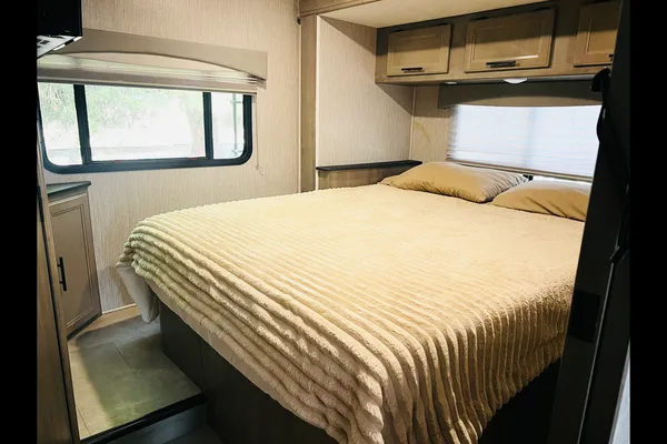 The Lander | Spacious Family Adventure RV!