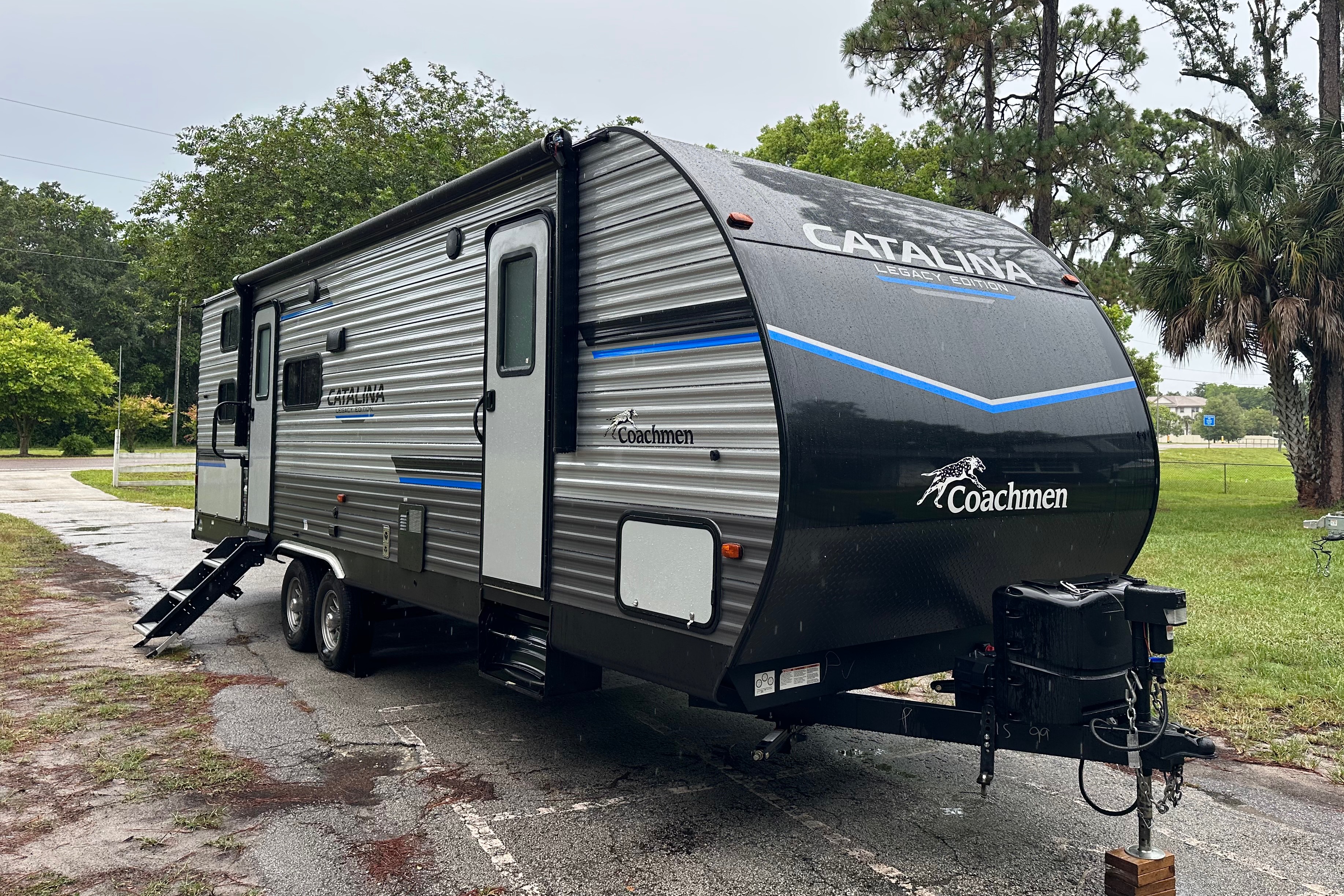 Portzen’s Luxury Travel Trailer for 9