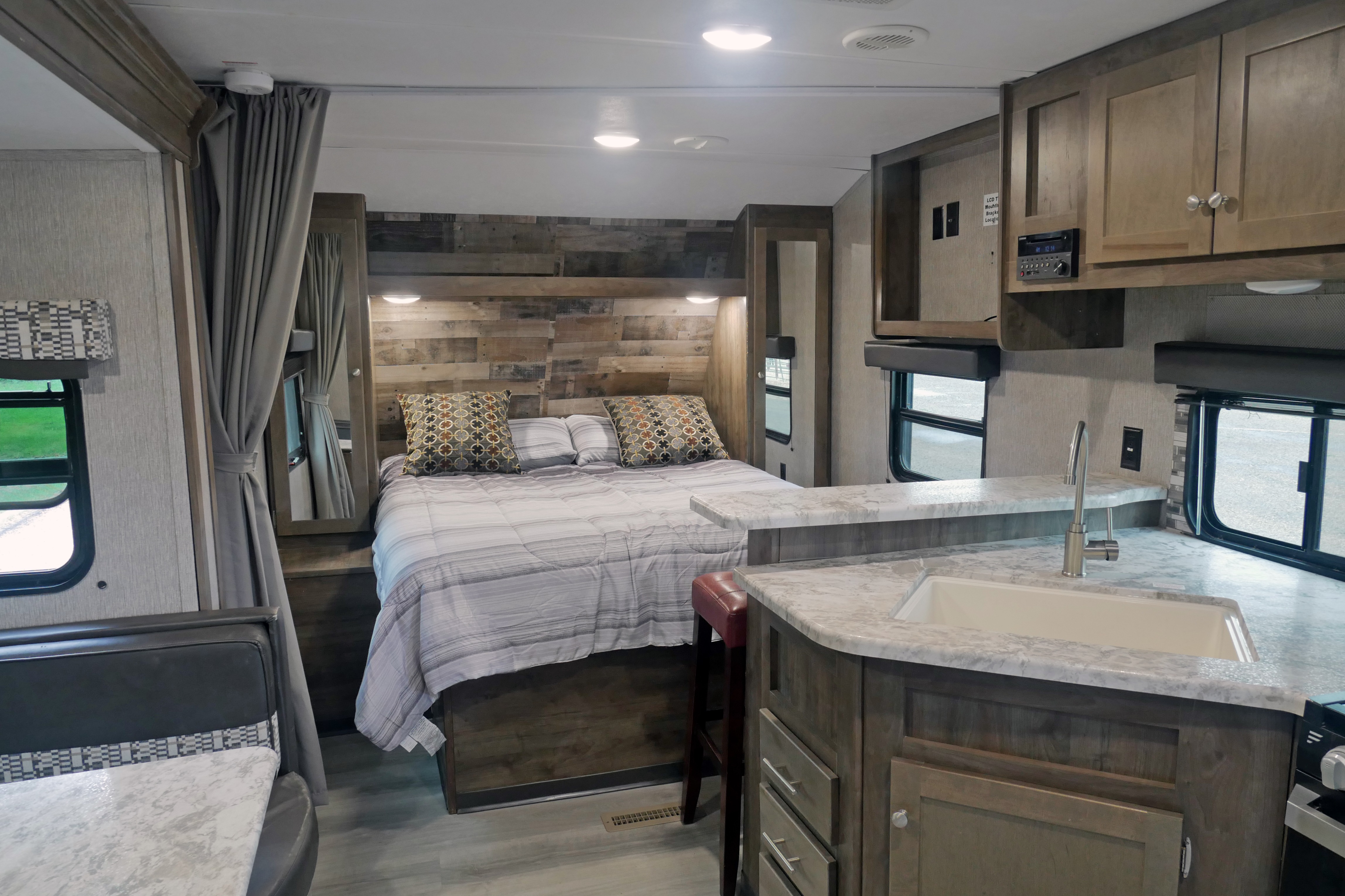 Raven Cliffs Delivered and Setup only, Dutchmen Aspen Trail