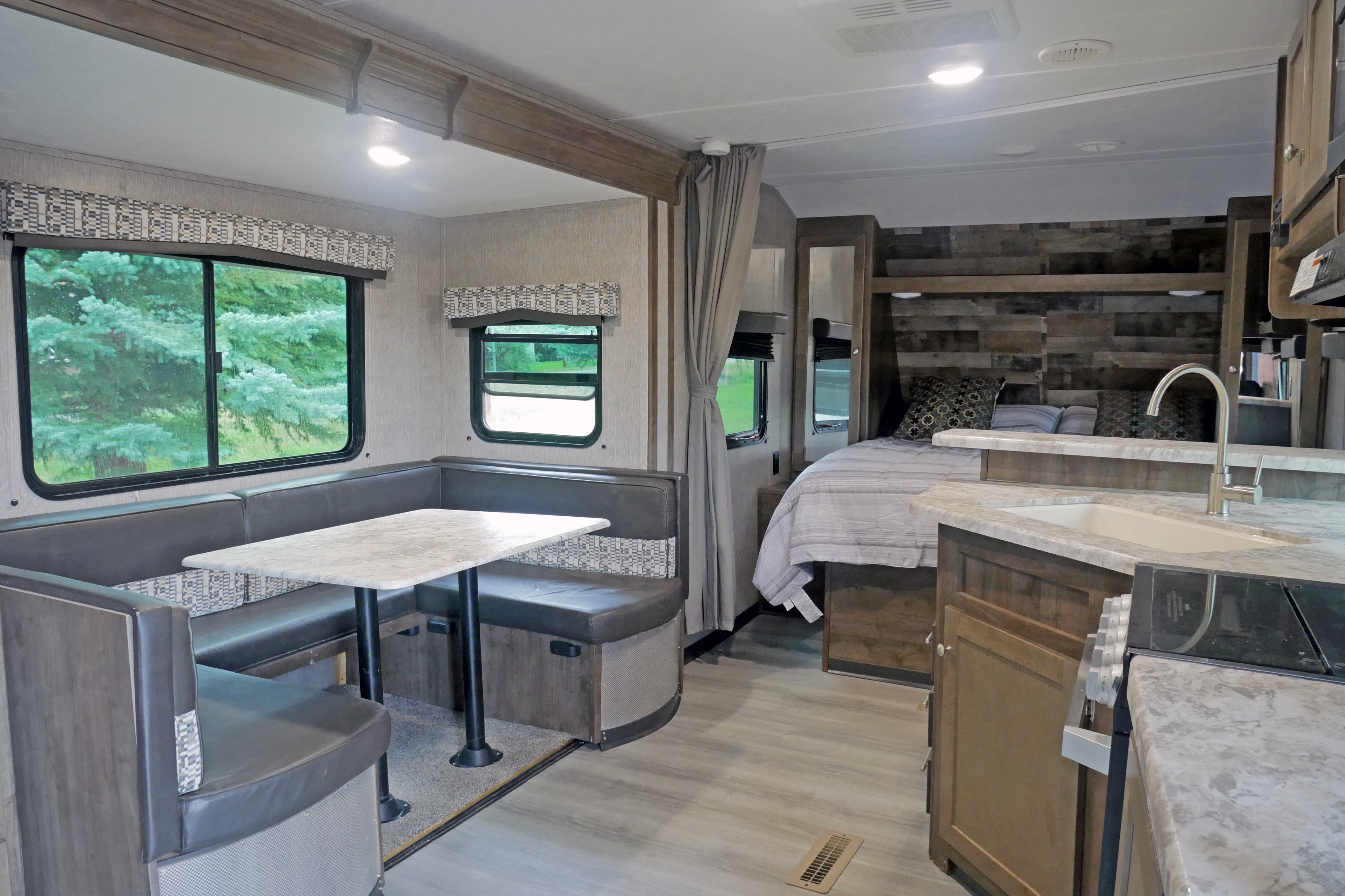 Raven Cliffs Delivered and Setup only, Dutchmen Aspen Trail