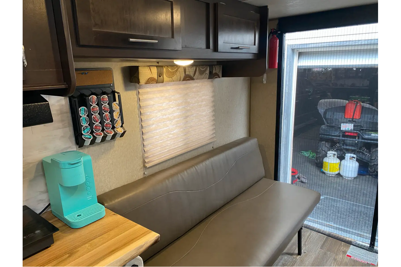 Dawn's Forest River Grey Wolf Toy Hauler