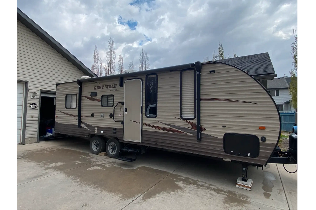 Dawn's Forest River Grey Wolf Toy Hauler