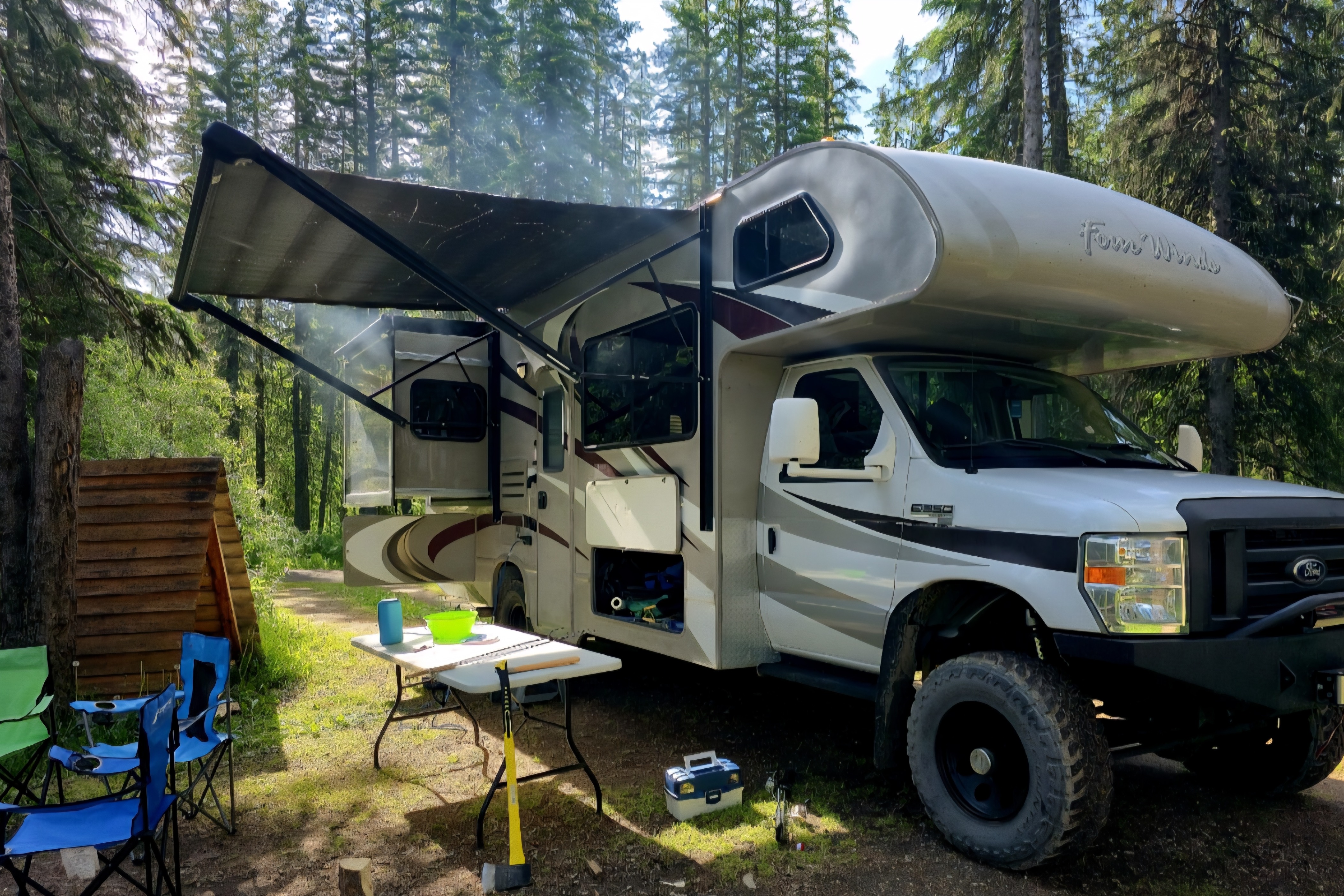 MEET "THOR" 4x4 – COMFORTABLE, CAPABLE, AND TOTALLY COZY