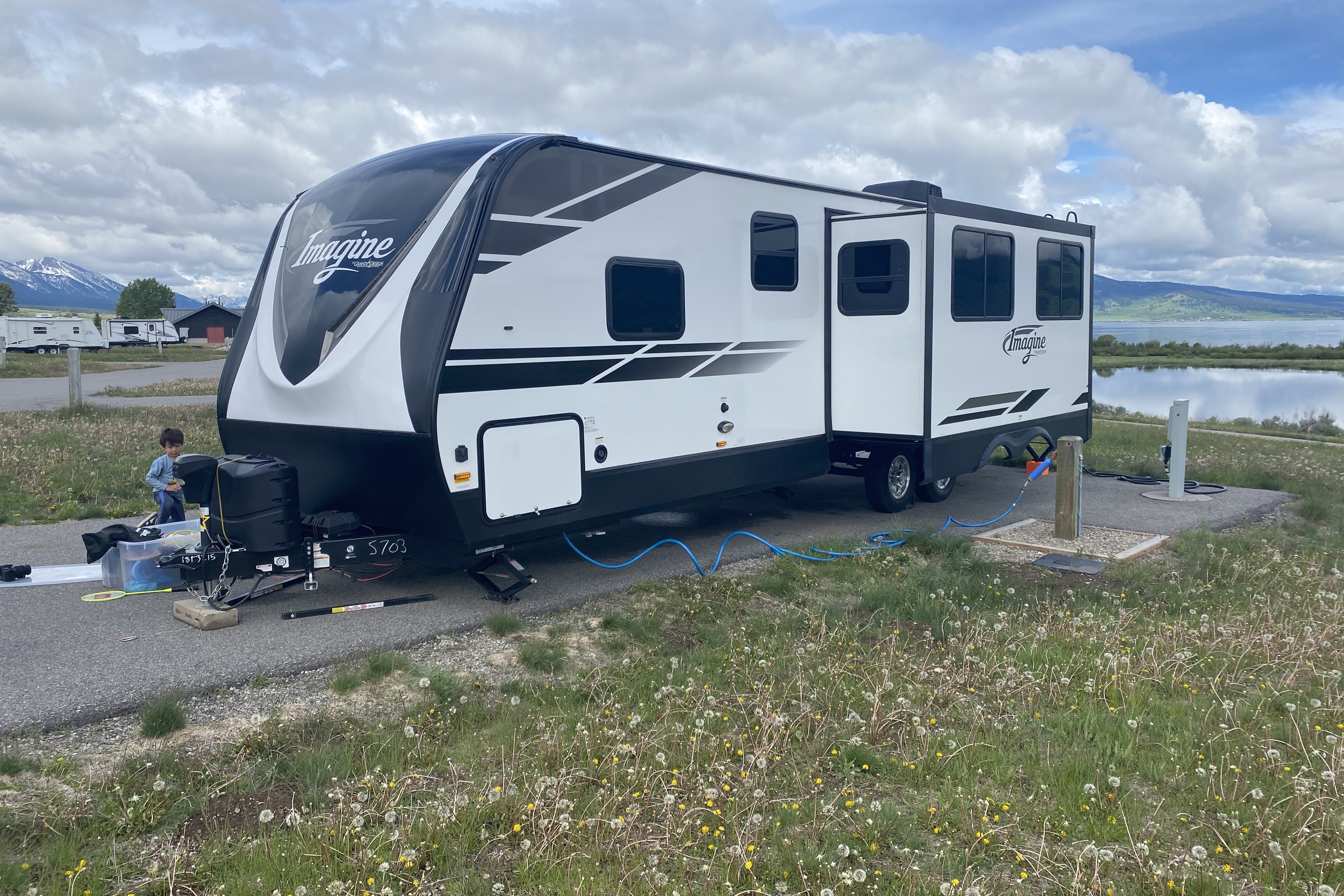 Luxury 35ft Trailer, delivery only, dogs ok
