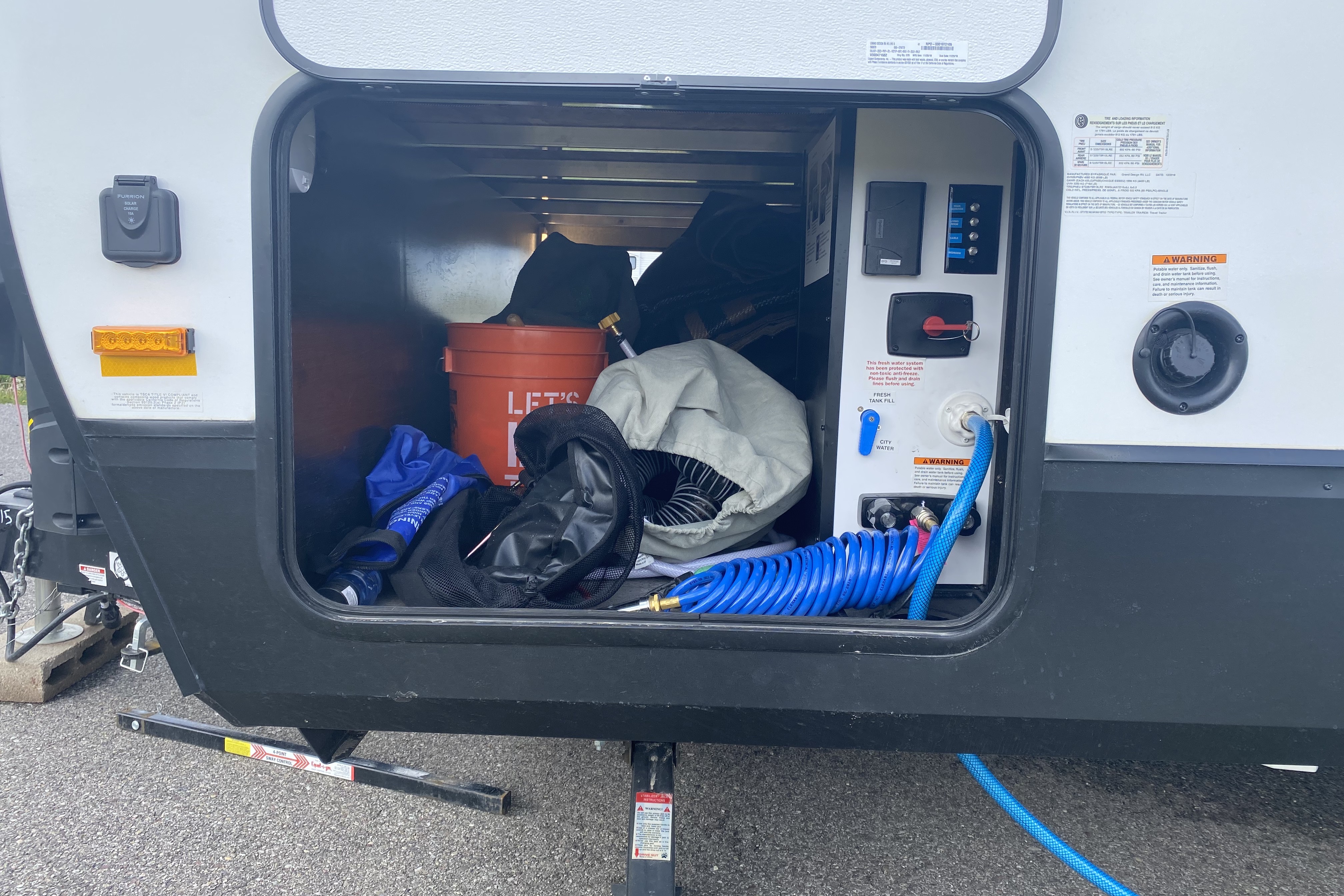 Luxury 35ft Trailer, delivery only, dogs ok