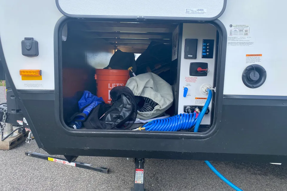 Luxury 35ft Trailer, delivery only, dogs ok