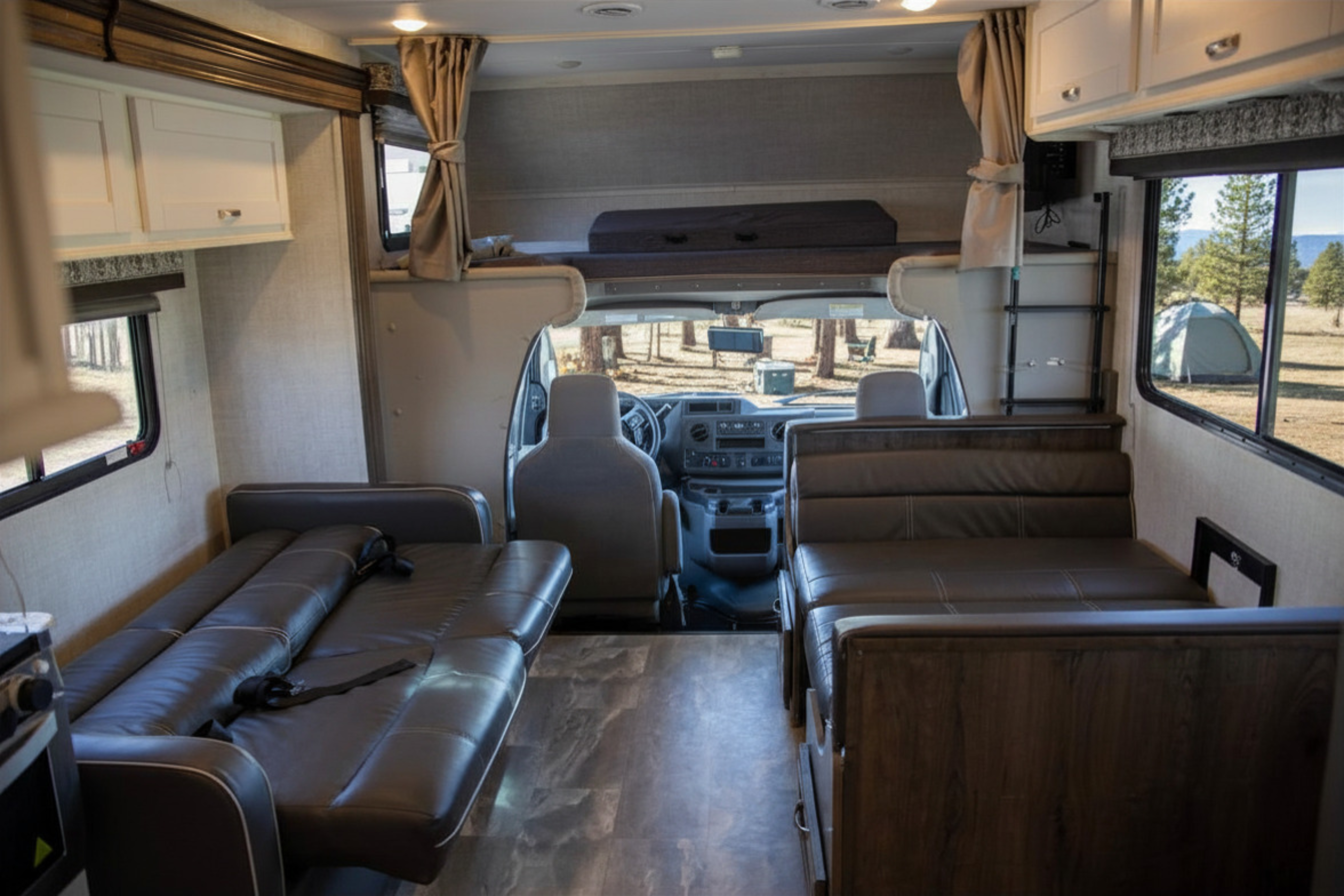 C06 - 10 Person w/ Bunk- The RV Rental Factory