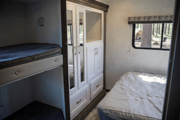 C06 - 10 Person w/ Bunk- The RV Rental Factory