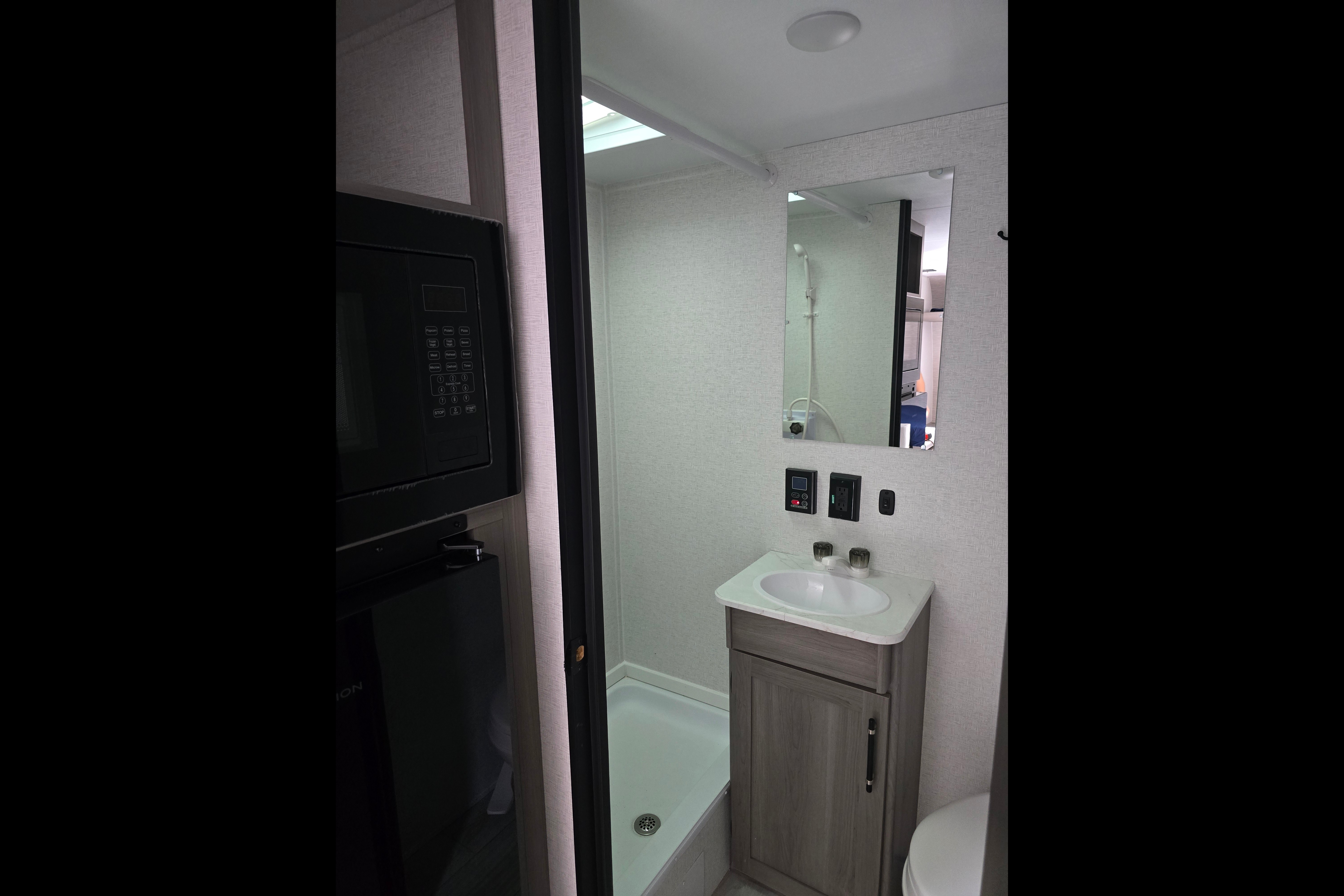 firas 's Keystone Hideout Sport Travel Trailer