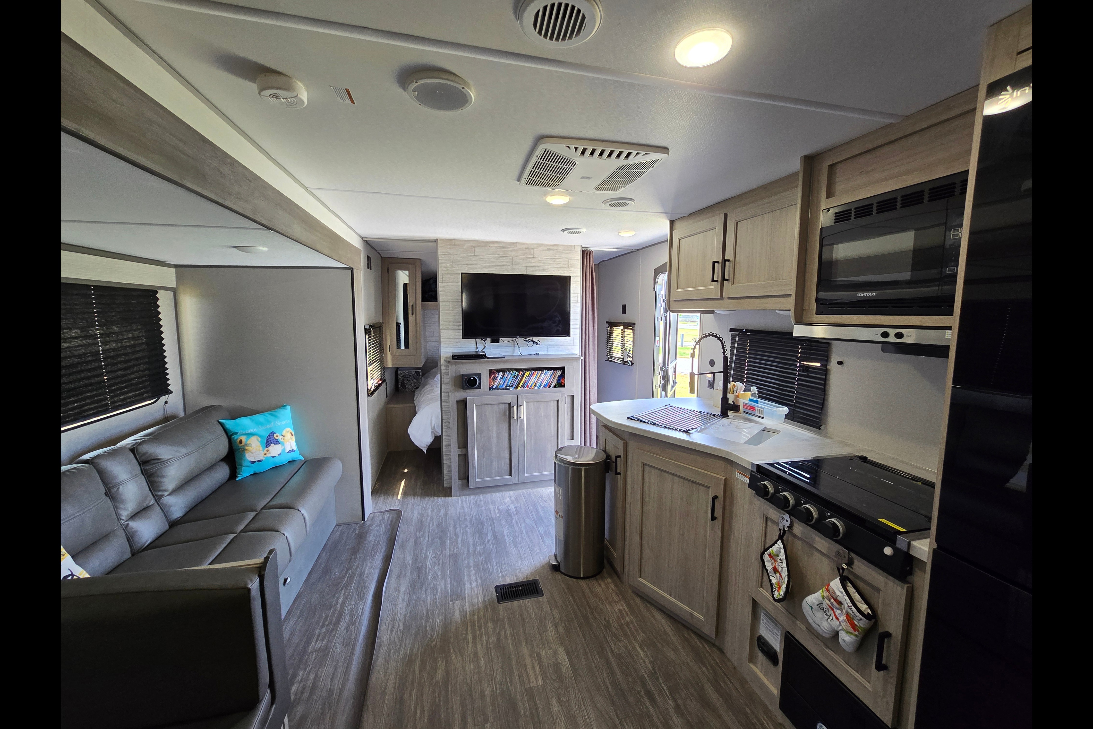 J&J Rv Rentals Forest River