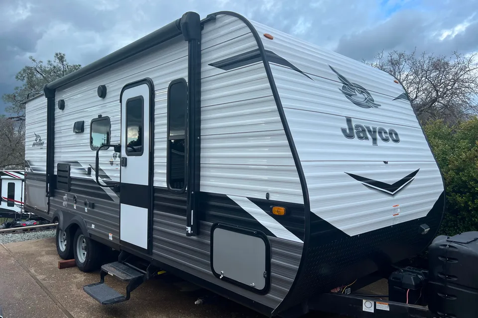 Foothill Rentals, Jayco 224BH Travel Trailer