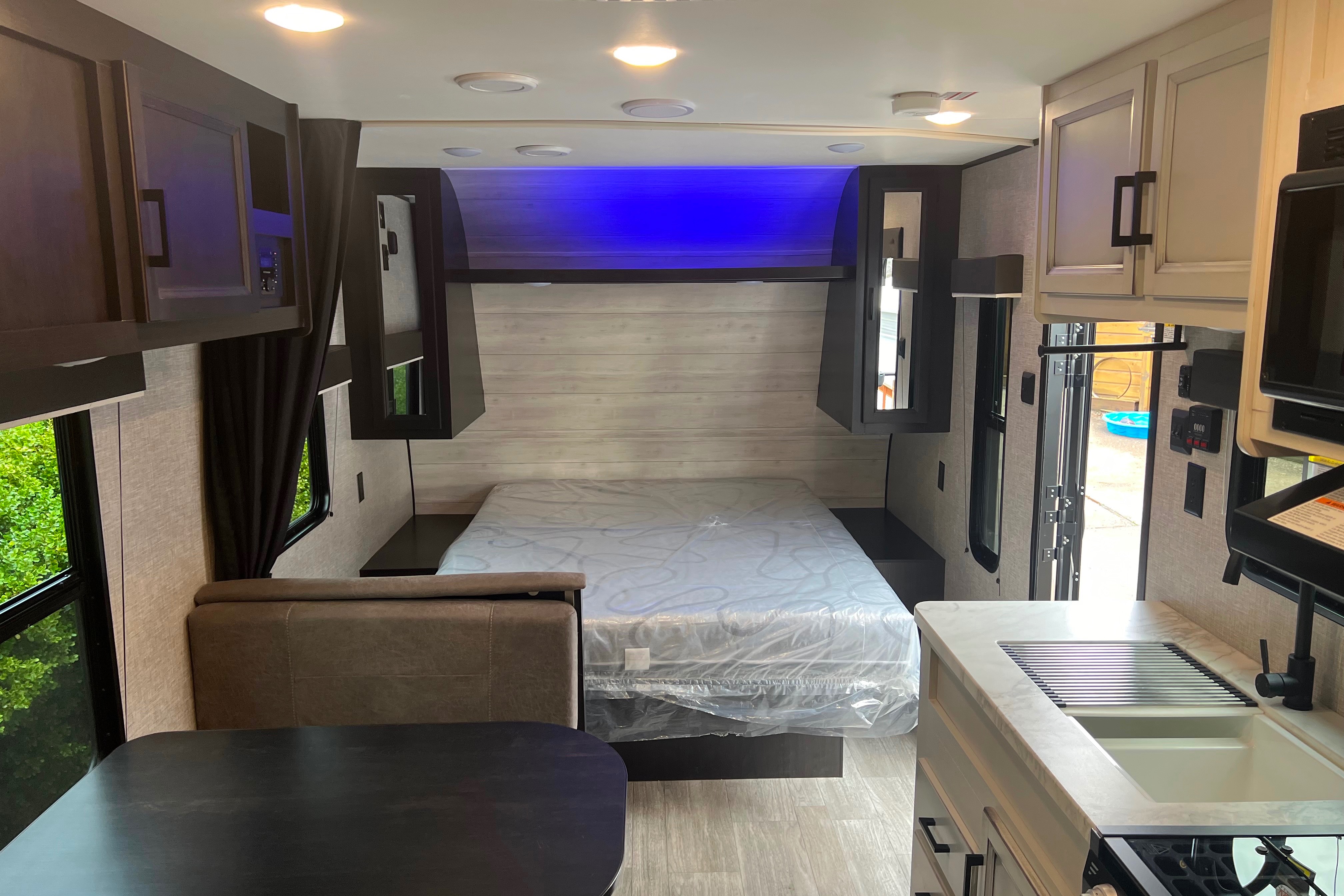 Foothill Rentals, Jayco 224BH Travel Trailer