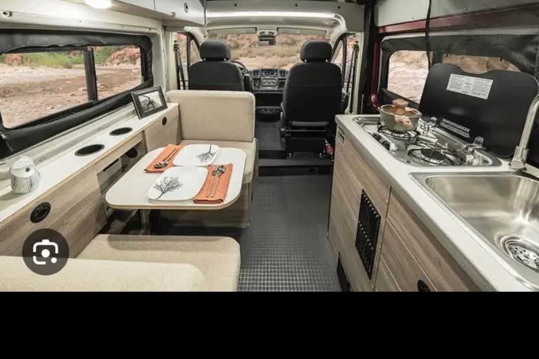 Aloha Steve's Winnebago Solis Class B