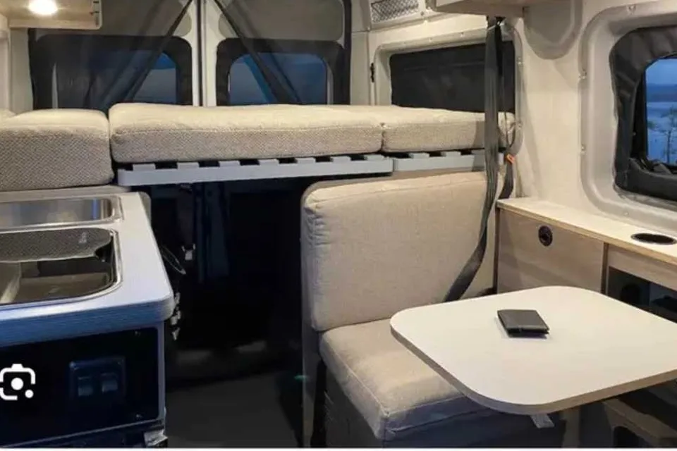 Aloha Steve's Winnebago Solis Class B