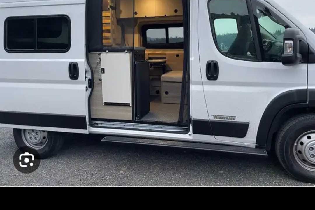 Aloha Steve's Winnebago Solis Class B