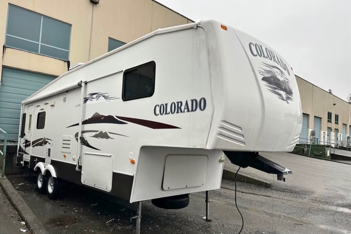 Walters Dutchmen Colorado Fifth Wheel