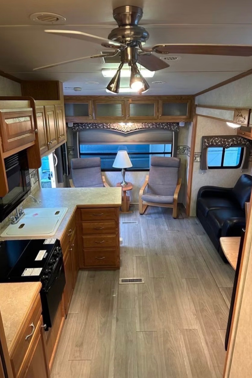 Walters Dutchmen Colorado Fifth Wheel