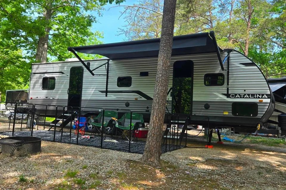 Adam's Coachmen Catalina Toy Hauler